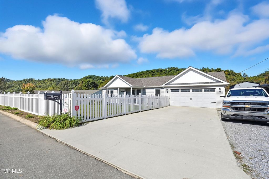 Photo of 470 Roaming Drive, Chuckey, TN 37641 (MLS # 9990612)