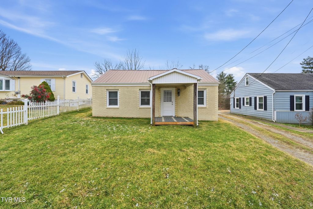 Photo of 3361 Bloomingdale Road, Kingsport, TN 37660 (MLS # 9990757)