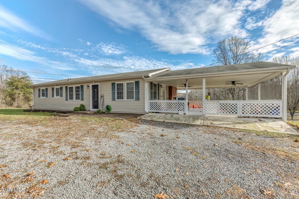 Photo of 131 Grubb Lane, Bristol, TN 37620 (MLS # 9988751)