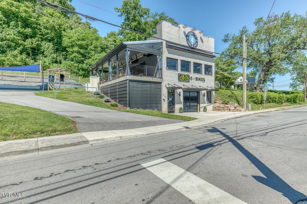 Photo of 640 Maple Street, Johnson City, TN 37601 (MLS # 9996598)