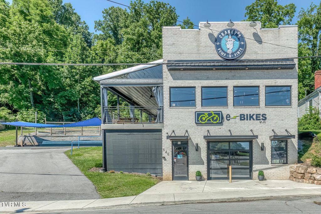 Photo of 640 Maple Street, Johnson City, TN 37601 (MLS # 9996598)
