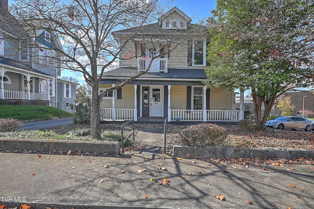 Photo of 512 Alabama Street, Bristol, TN 37620 (MLS # 9988375)