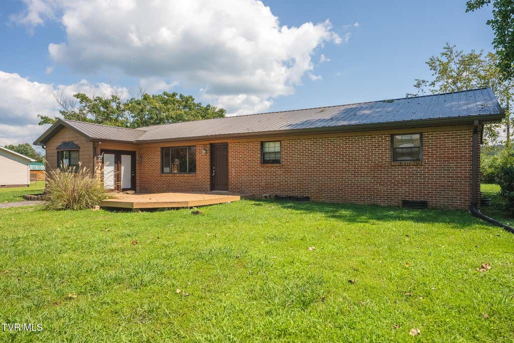 Photo of 211 Chestnut Road, Speedwell, TN 37870 (MLS # 9999818)