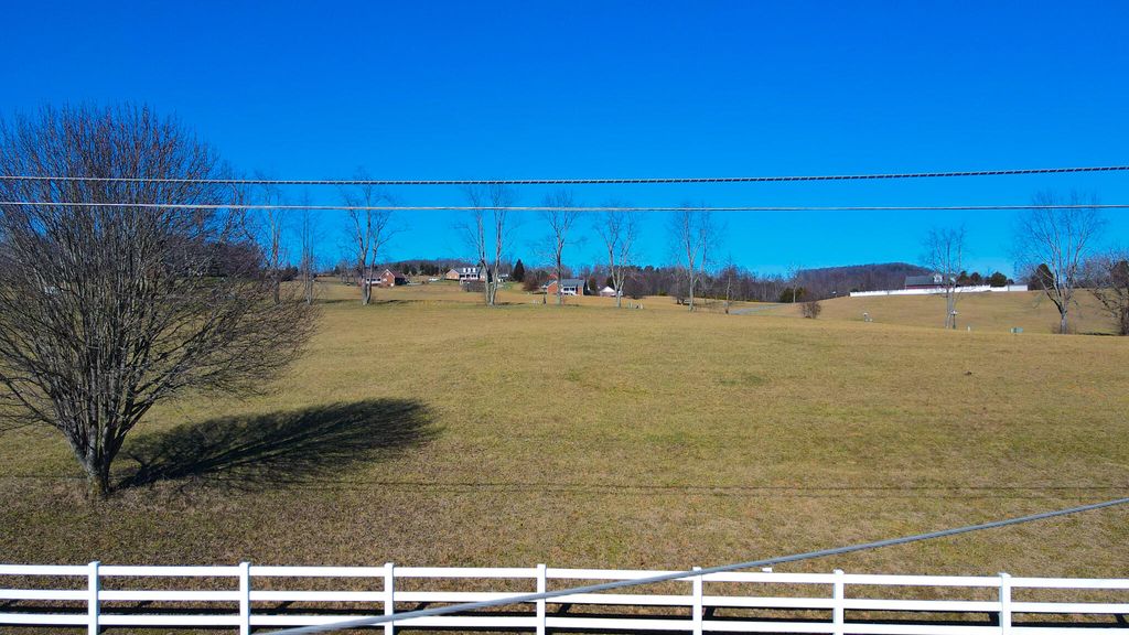 Photo of 5 Carters Valley Road, Church Hill, TN 37642 (MLS # 9993116)