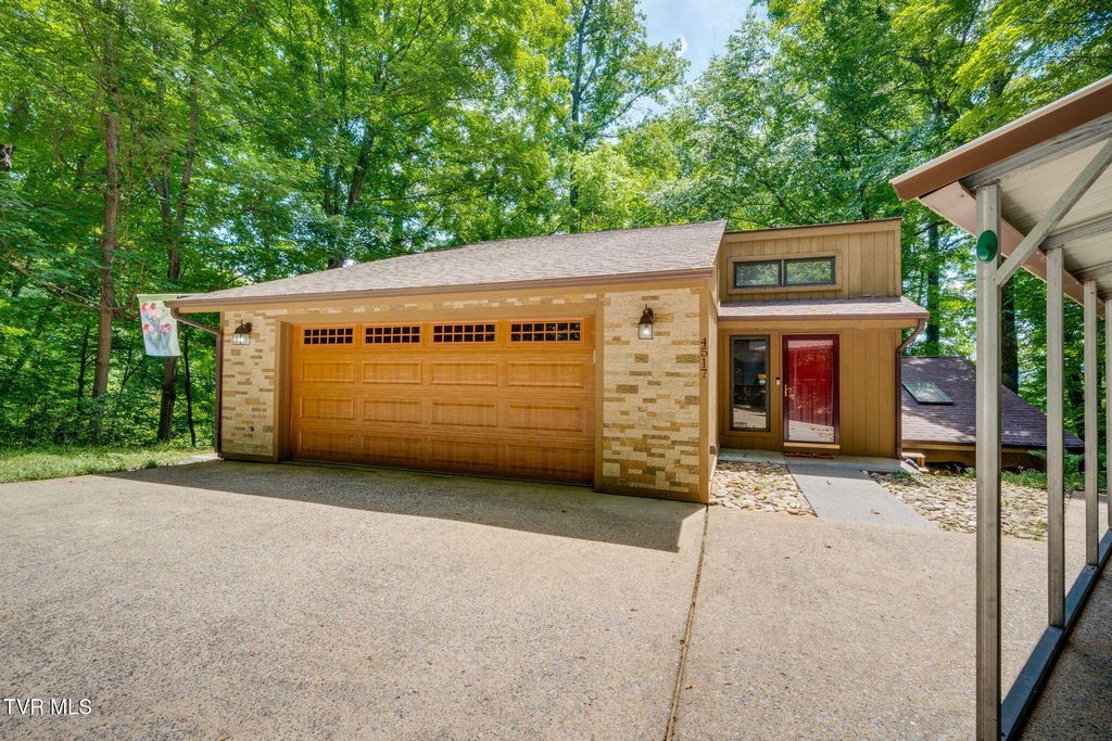 Photo of 4517 Glenbrook Drive, Kingsport, TN 37664 (MLS # 9995684)