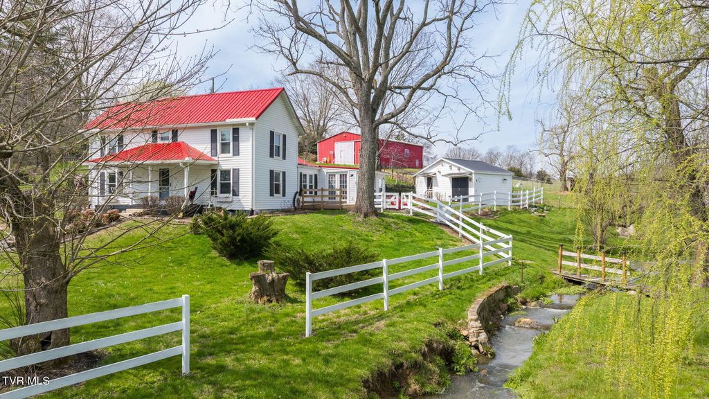 Photo of 1005 Old Snapps Ferry Rd Road, Chuckey, TN 37641 (MLS # 9992450)