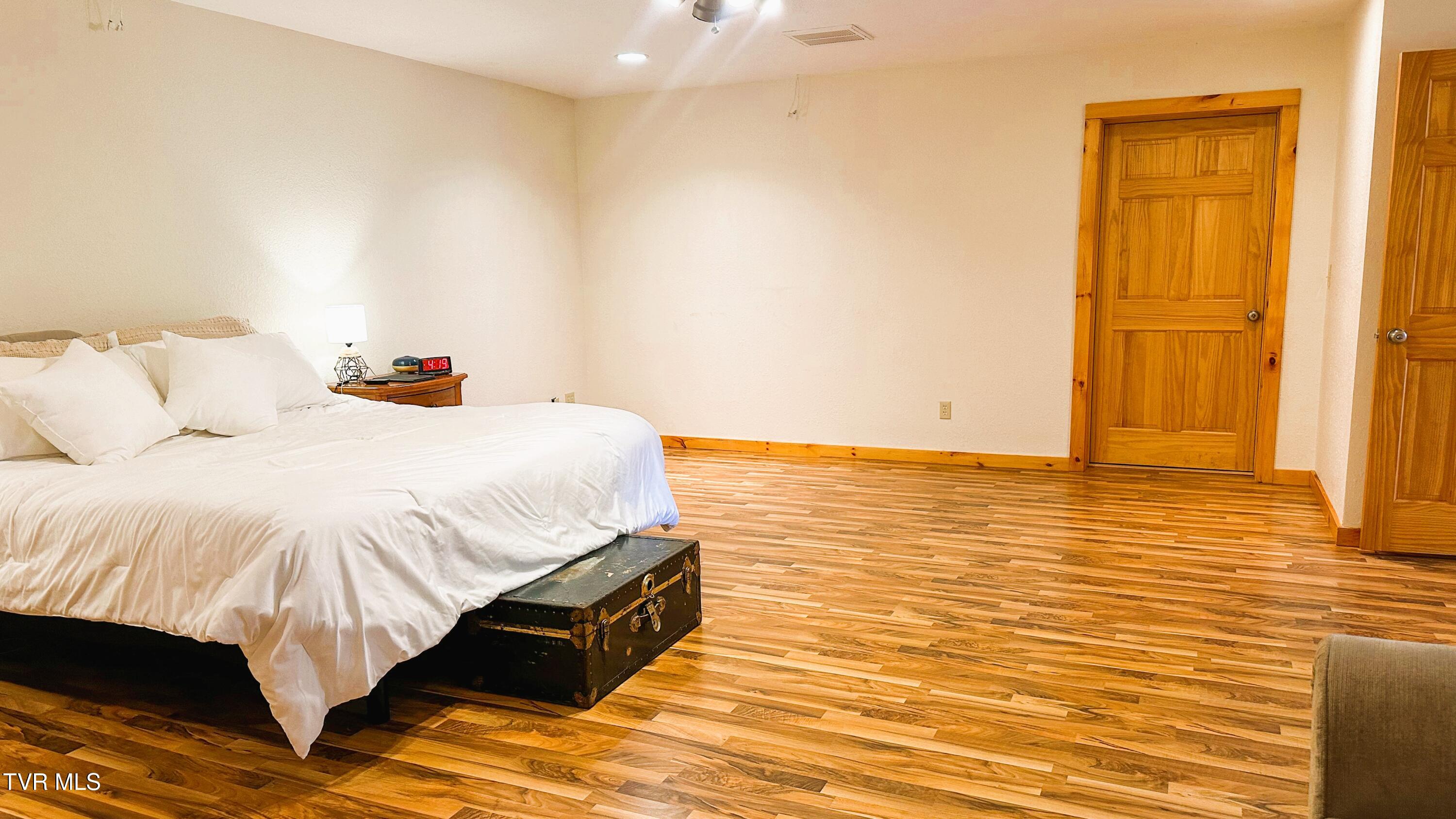 130 Jess Jarrett Road, Roan Mountain, Tennessee image 39