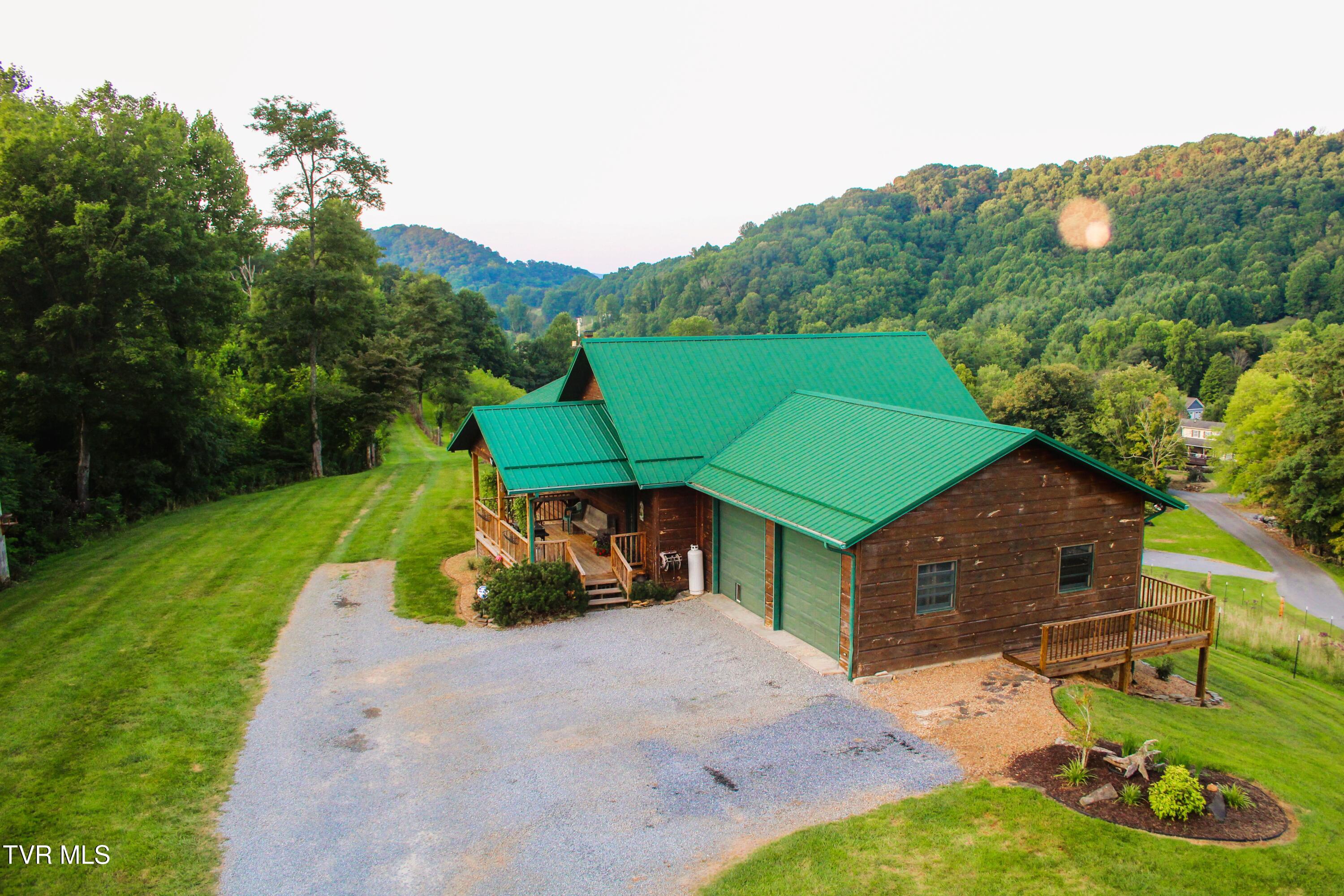 130 Jess Jarrett Road, Roan Mountain, Tennessee image 4