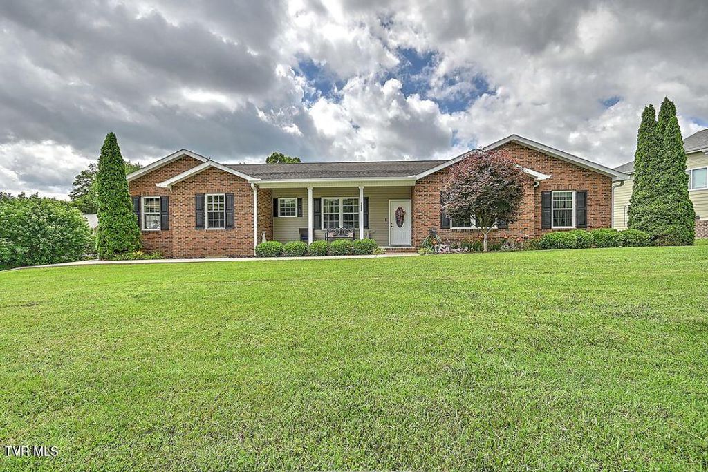 Photo of 5000 Aberlea Place, Piney Flats, TN 37686 (MLS # 9989490)