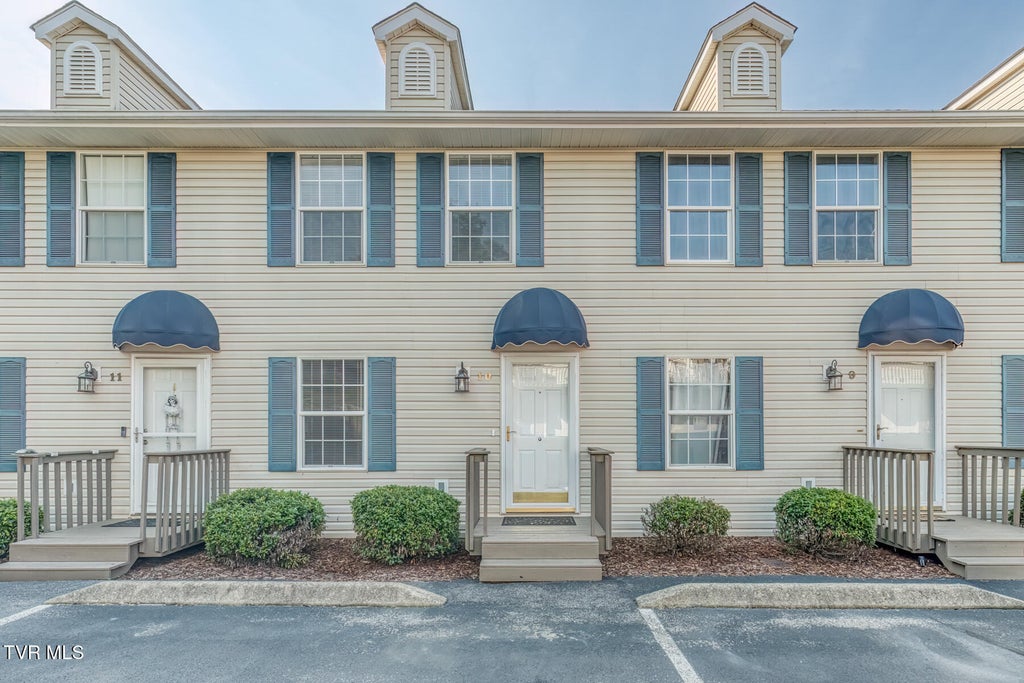 Photo of 10 Pepper Ridge Court #10, Gray, TN 37615 (MLS # 10000352)