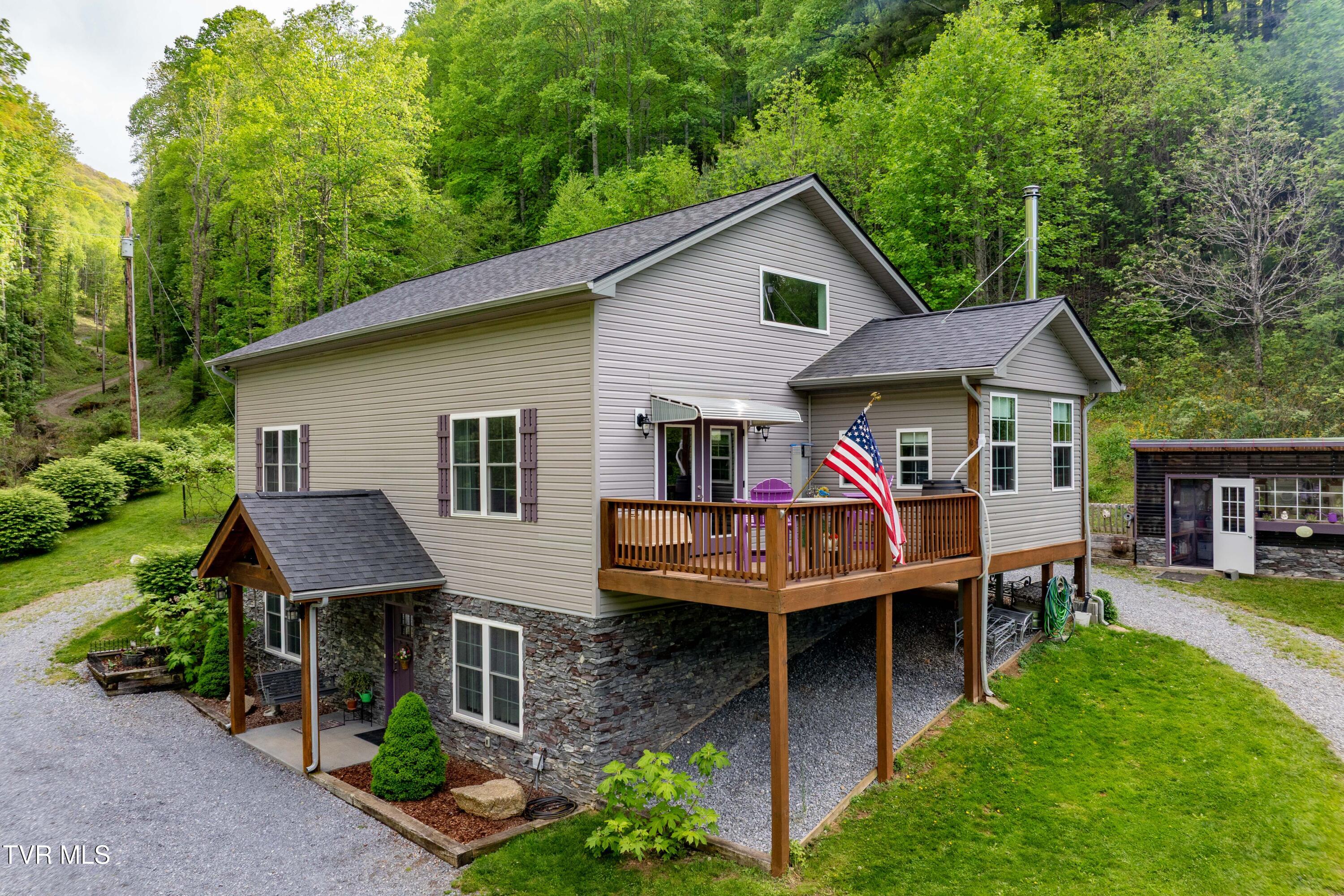 150 Rice Road, Flag Pond, Tennessee image 1