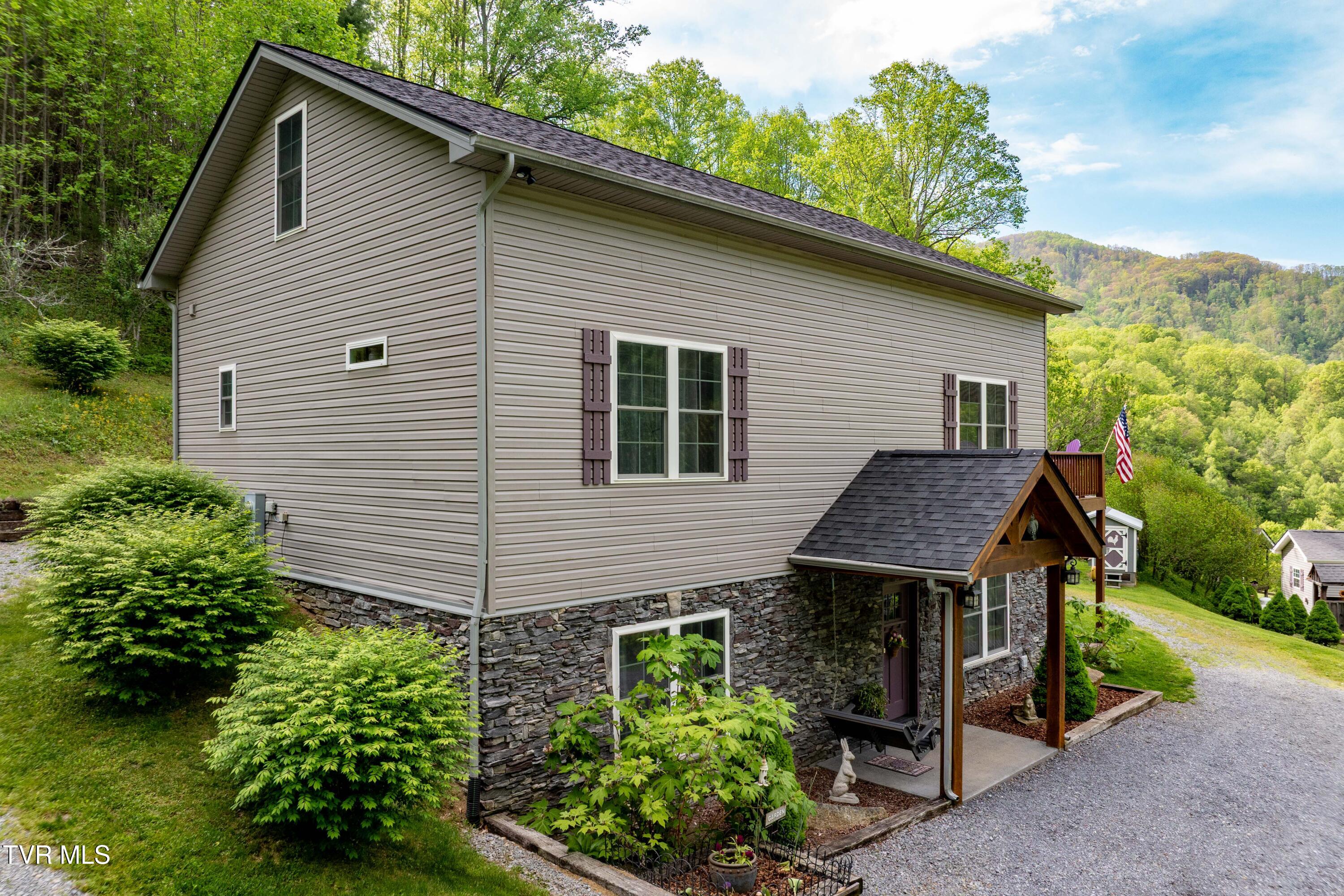150 Rice Road, Flag Pond, Tennessee image 4