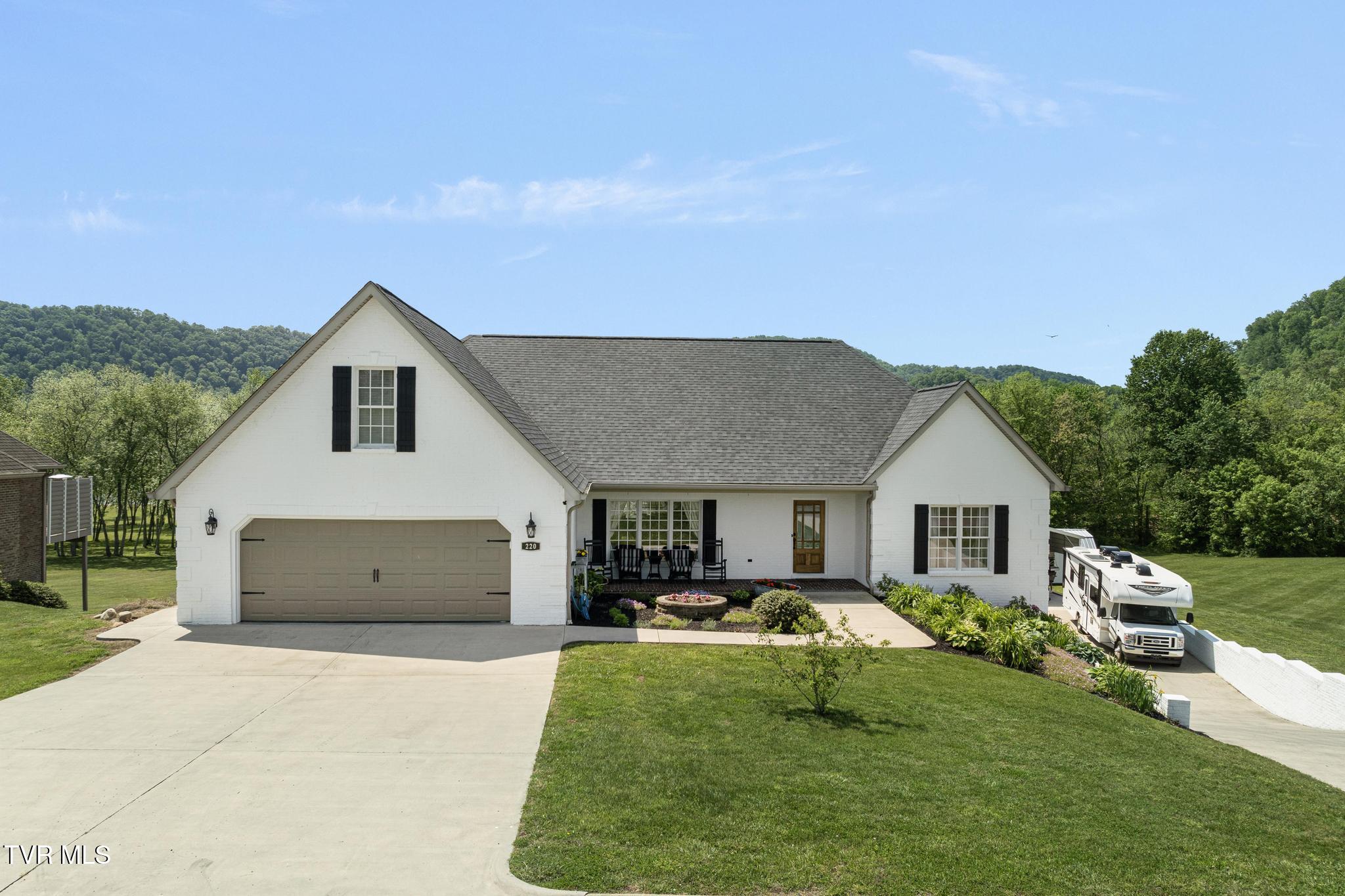 220 Misty View Circle, Rogersville, Tennessee image 4