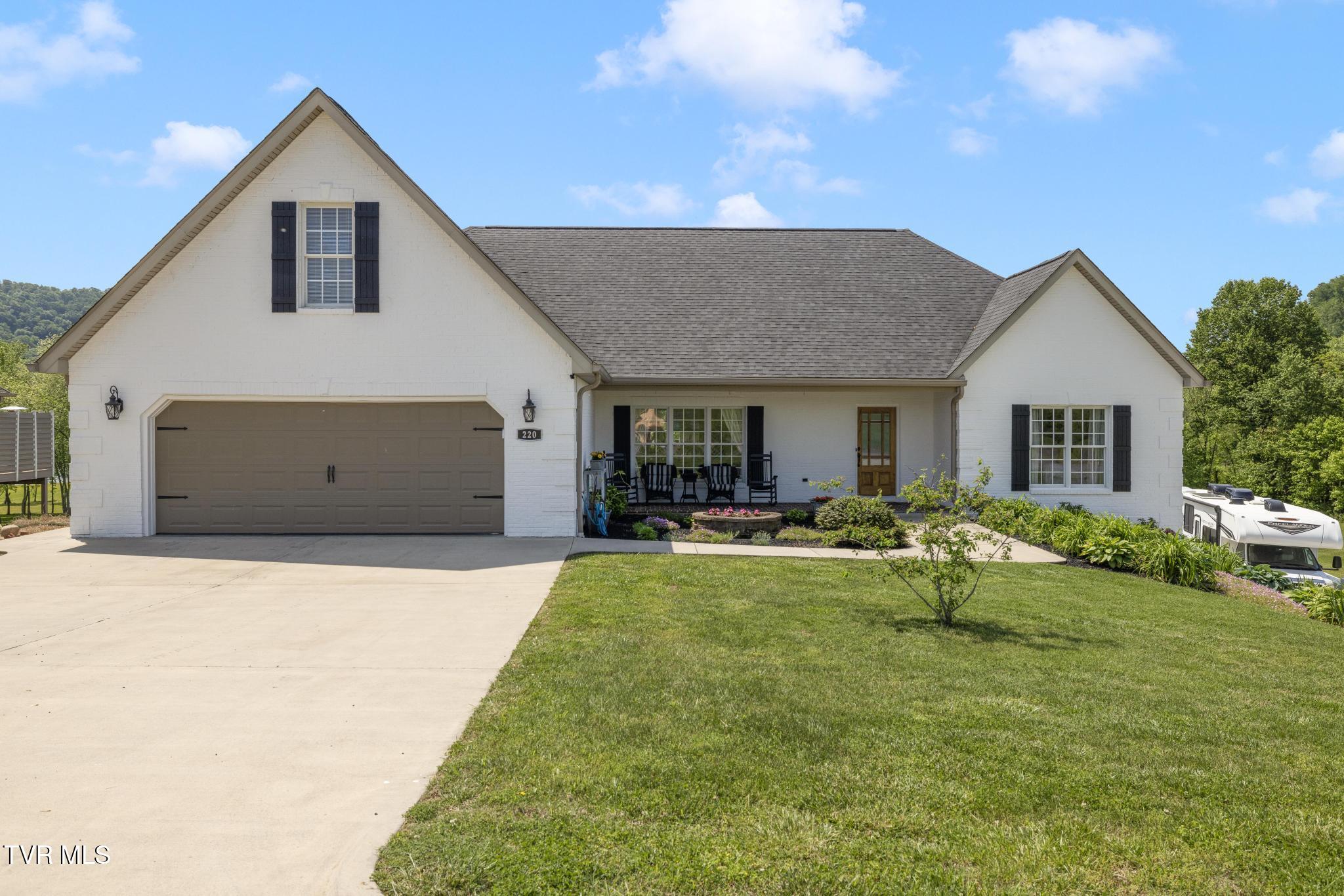 220 Misty View Circle, Rogersville, Tennessee image 2