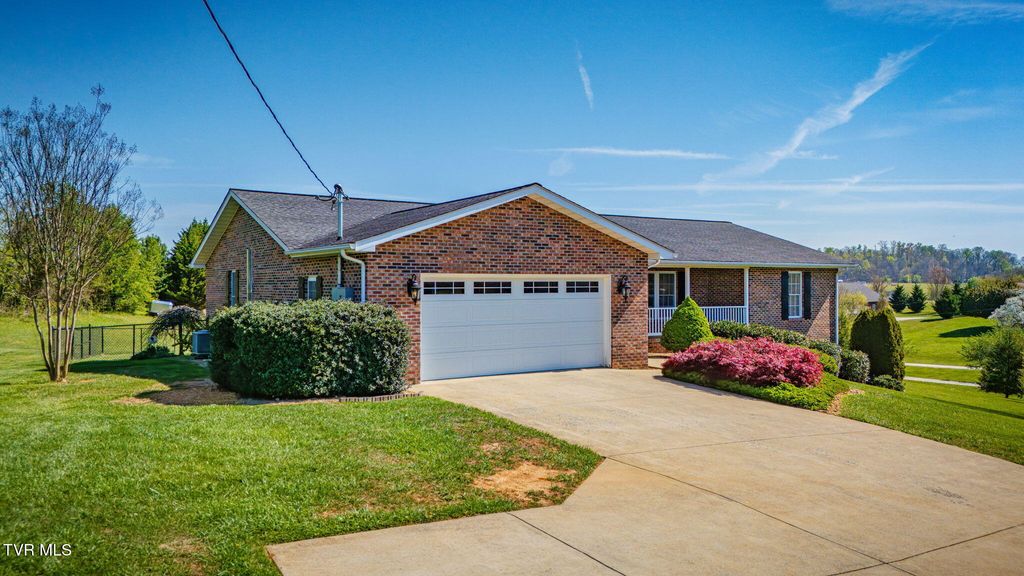 Photo of 1032 Mitchell Road, Kingsport, TN 37663 (MLS # 9993694)