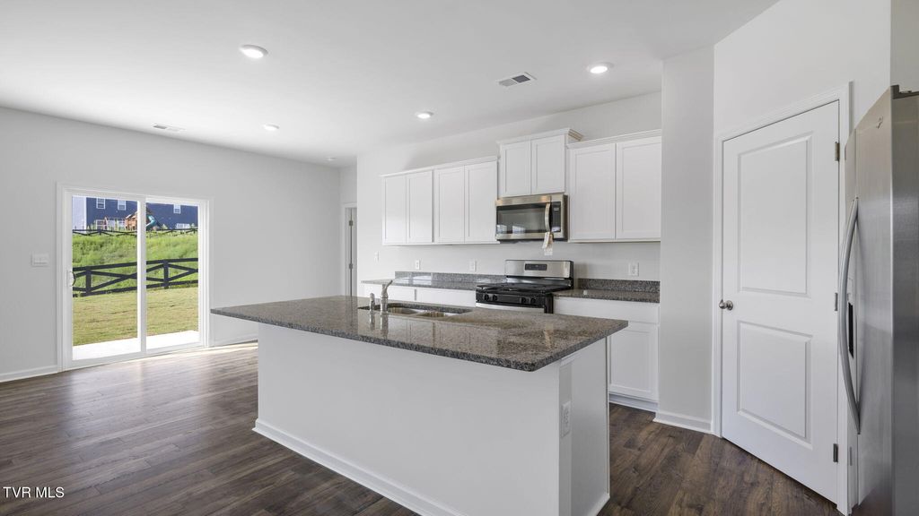 Photo of 519 Fieldcrest Road, Blountville, TN 37617 (MLS # 9992260)