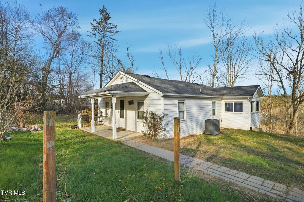 Photo of 385 Witcher Pvt Drive, Bristol, TN 37620 (MLS # 9989362)