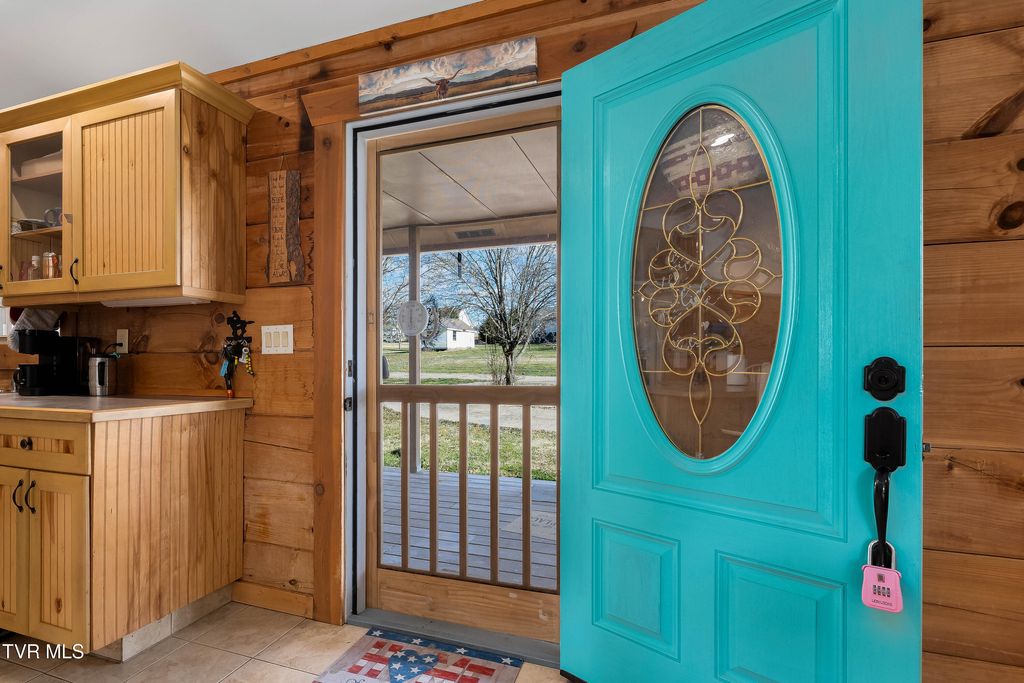 Photo of 2715 Old Stage Road, Afton, TN 37616 (MLS # 9990427)