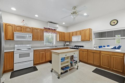 Tiny photo for 368 Clay Street, Castlewood, VA 24224 (MLS # 9986244)