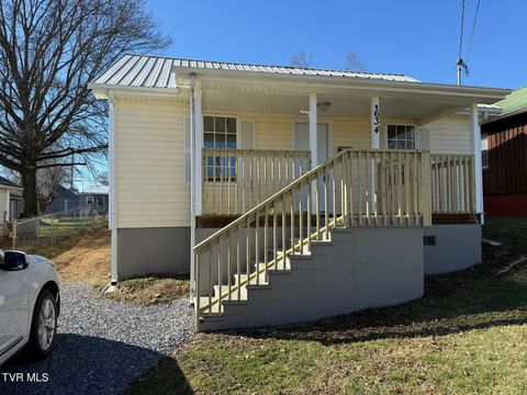 Photo of 634 Riverside Avenue, Kingsport, TN 37660 (MLS # 9989976)