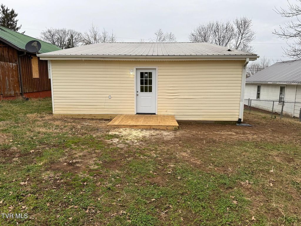 Photo of 634 Riverside Avenue, Kingsport, TN 37660 (MLS # 9989976)