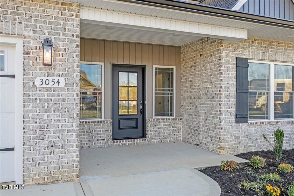 Photo of 3054 Sawgrass Drive, Jonesborough, TN 37659 (MLS # 9988376)
