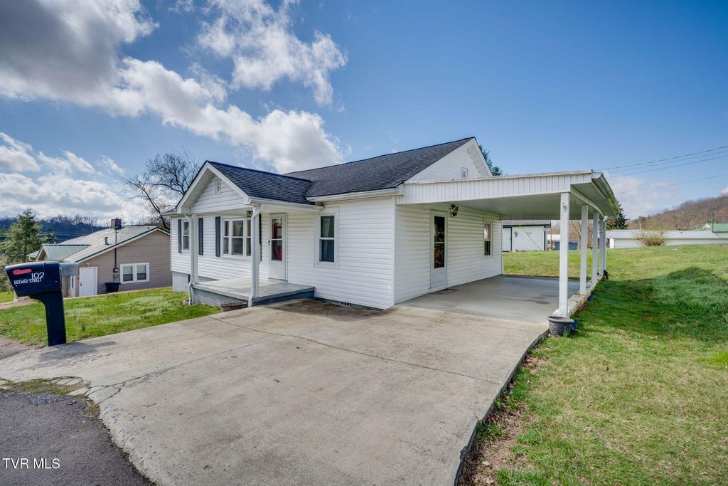 Photo of 102 Brewer Street, Rogersville, TN 37857 (MLS # 9992137)