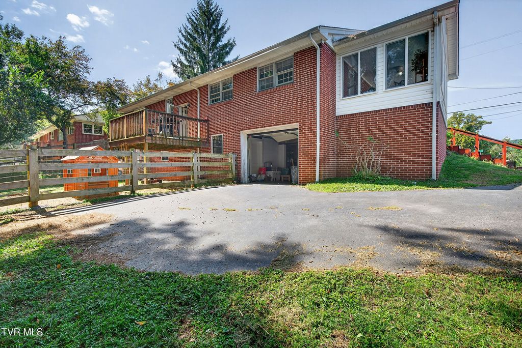 Photo of 1348 Highland Drive, Marion, VA 24354 (MLS # 9985798)