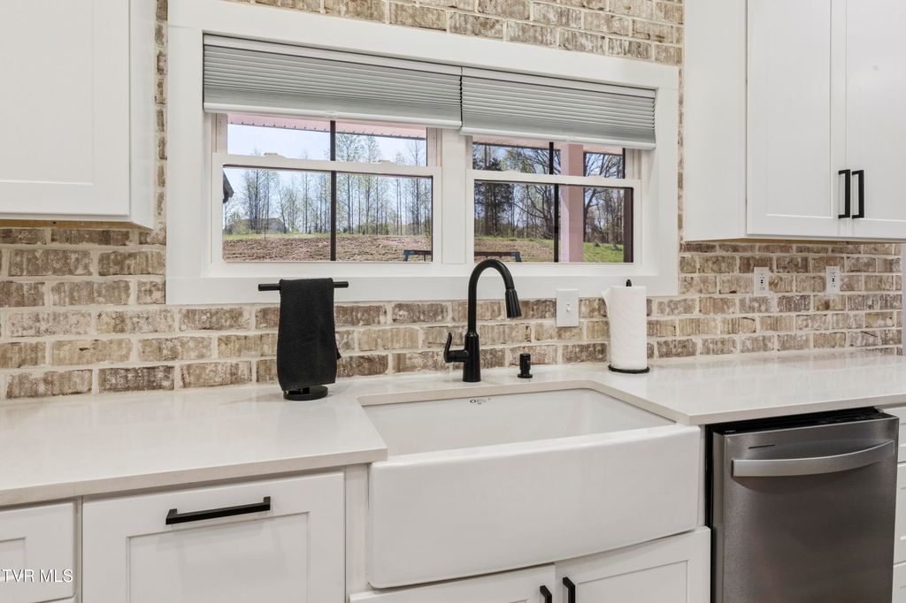 Photo of 165 Old State Route 34, Jonesborough, TN 37659 (MLS # 9993798)