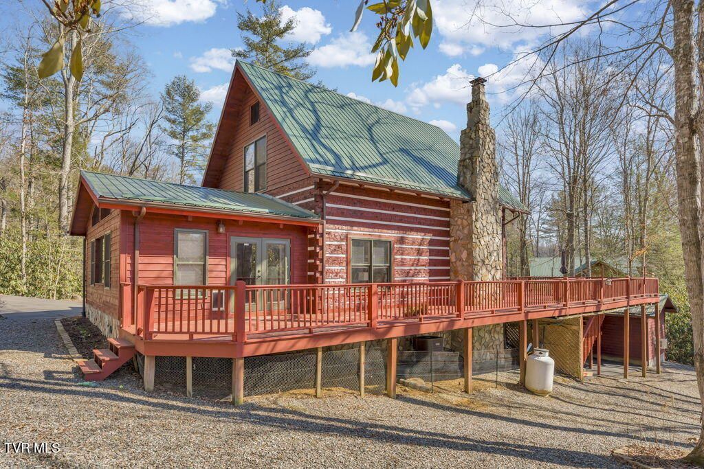 Photo of 319 Ivy Wood Lane, Mountain City, TN 37683 (MLS # 9991816)