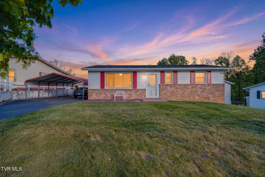 Photo of 1833 Jackson Hollow Road, Kingsport, TN 37663 (MLS # 9994048)