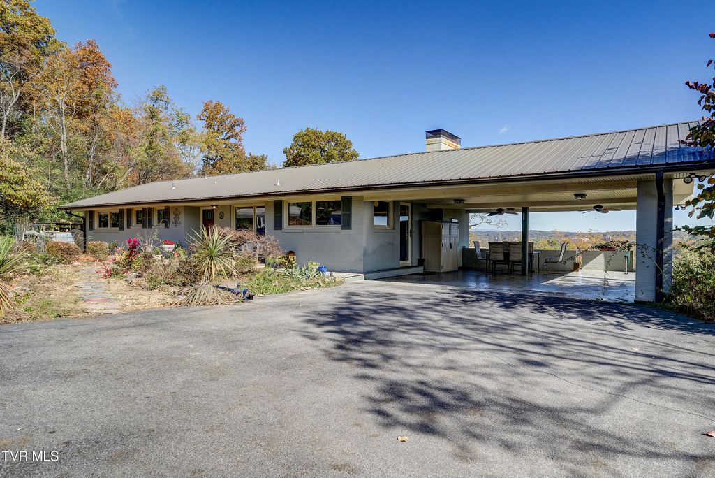 Photo of 103 Skyline Drive, Bristol, TN 37620 (MLS # 9987588)