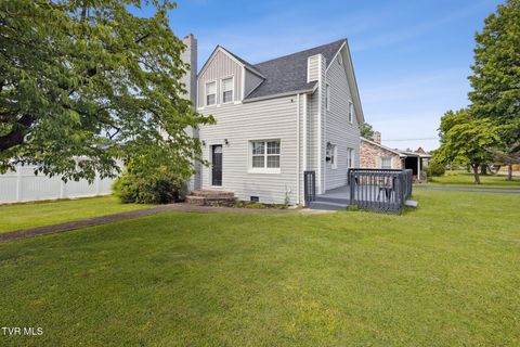 Photo of 800 Oakdale Road, Kingsport, TN 37664 (MLS # 9988234)