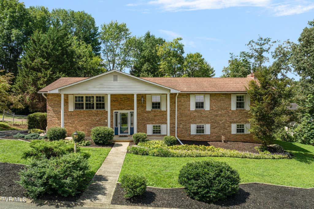 Photo of 1207 Rambling Court, Greeneville, TN 37743 (MLS # 9999797)