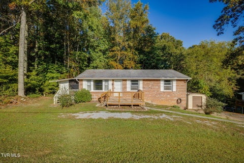 Photo of 601 Ridge Drive, Piney Flats, TN 37686 (MLS # 10002349)