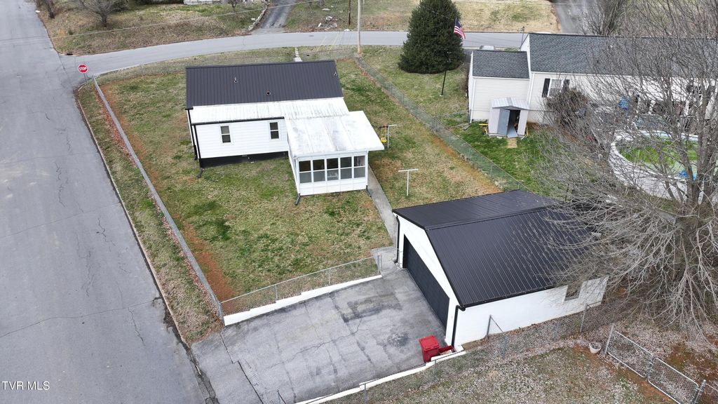 Photo of 1017 Harding Avenue, Johnson City, TN 37604 (MLS # 9993406)