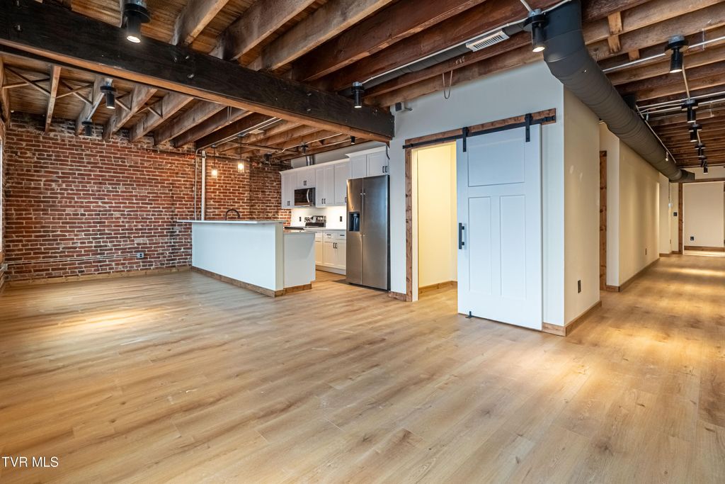 Photo of 453 Main Street #400, Kingsport, TN 37660 (MLS # 9990801)