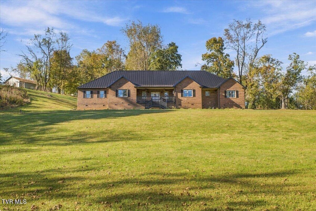 Photo of 108 Trammell Road, Bristol, TN 37620 (MLS # 10002561)