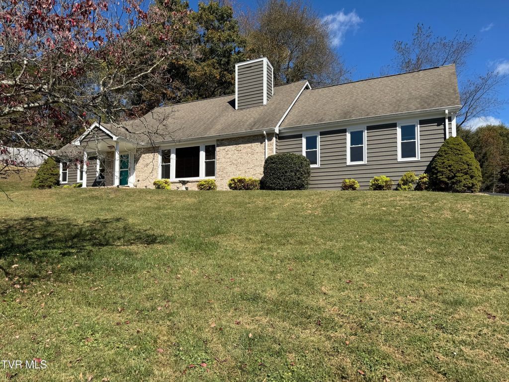 Photo of 108 Quail Run, Bristol, TN 37620 (MLS # 9987121)