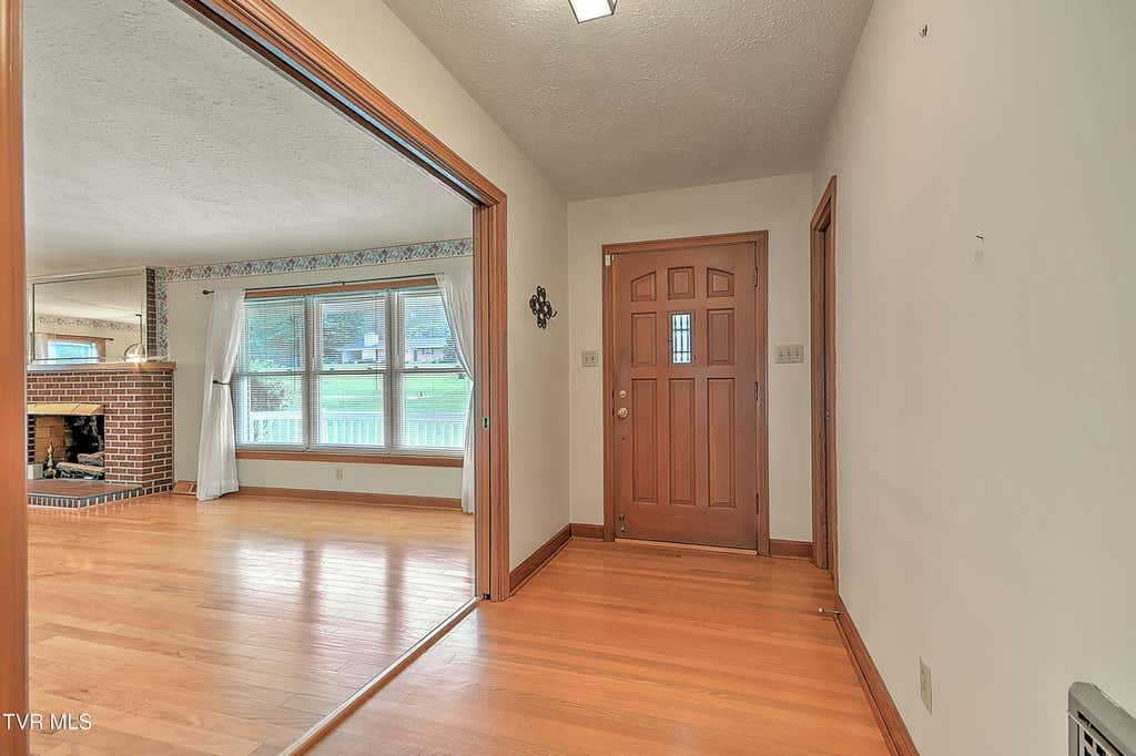 Photo of 105 Meadowview Drive, Jonesborough, TN 37659 (MLS # 9999862)