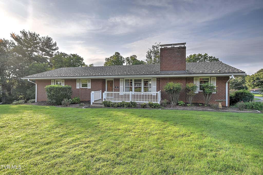 Photo of 105 Meadowview Drive, Jonesborough, TN 37659 (MLS # 9999862)