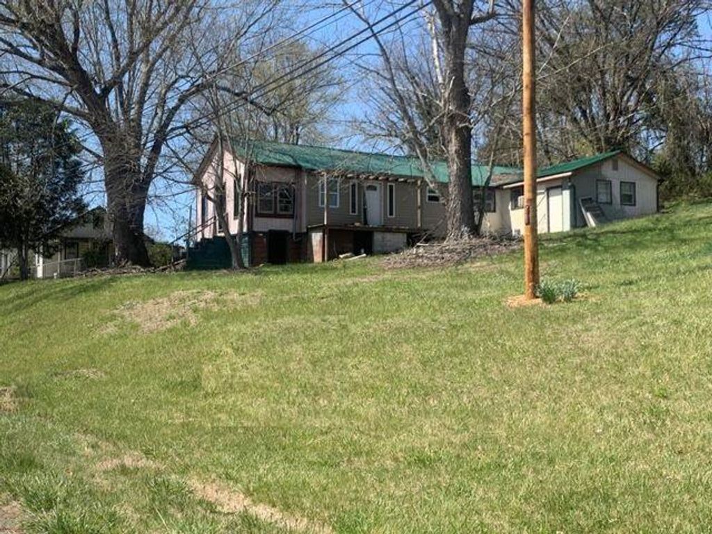 Photo of 5 Highway 11, Church Hill, TN 37642 (MLS # 9962549)
