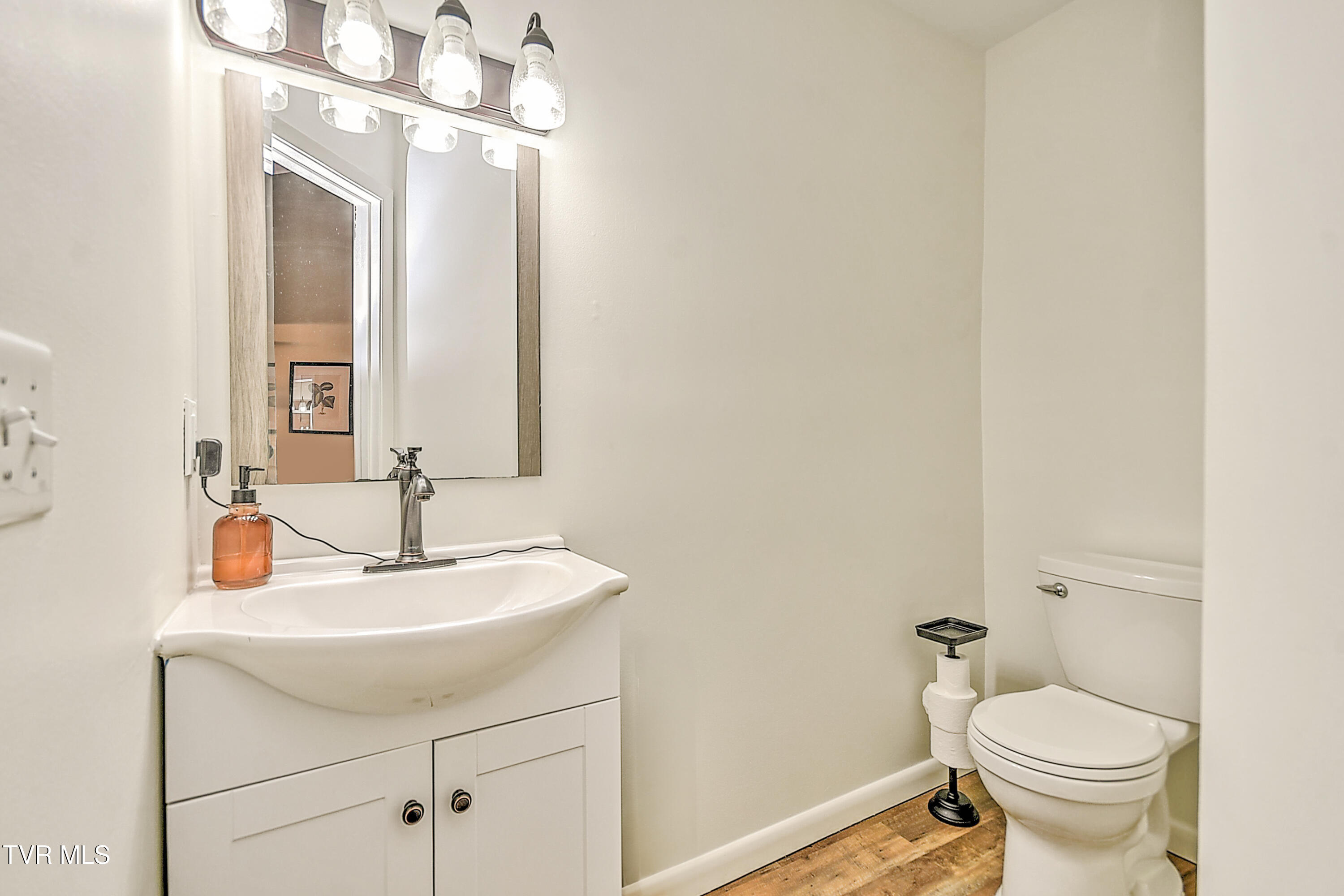 115 Beechnut Street #H8, Johnson City, Tennessee image 17