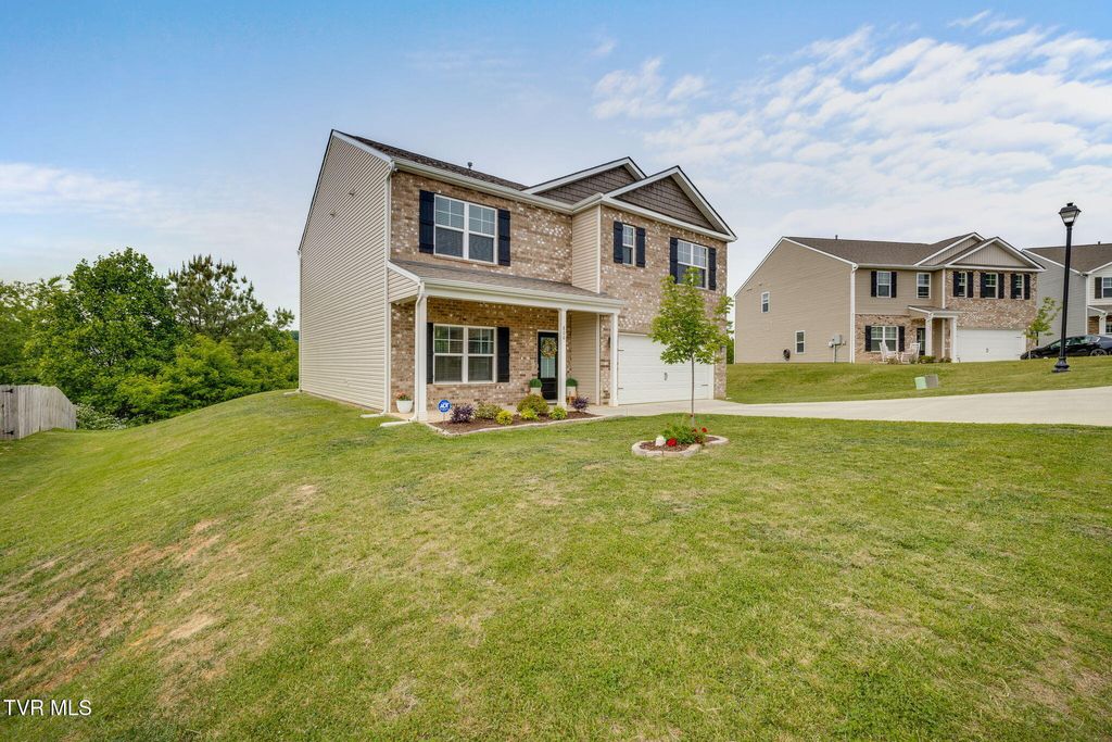 Photo of 806 Barley Loop, Jonesborough, TN 37659 (MLS # 9995073)