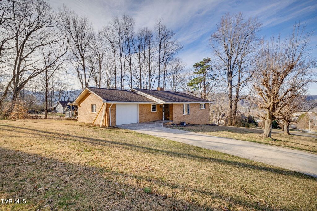 Photo of 124 Echo Ridge Road, Erwin, TN 37650 (MLS # 9990529)