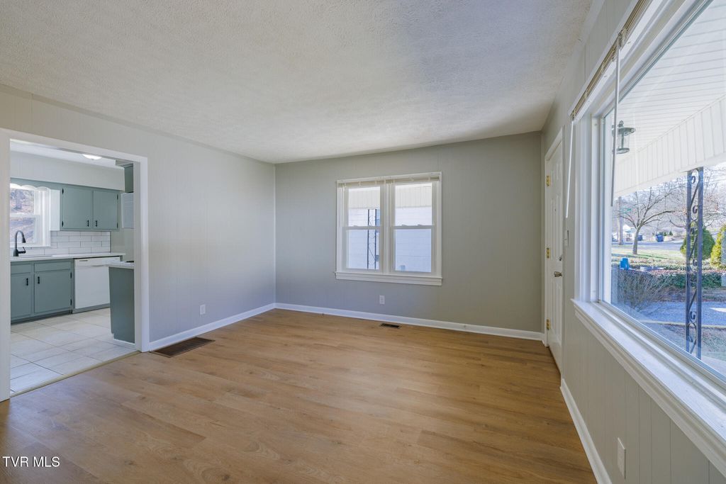 Photo of 2115 Millye Street, Kingsport, TN 37664 (MLS # 9990452)