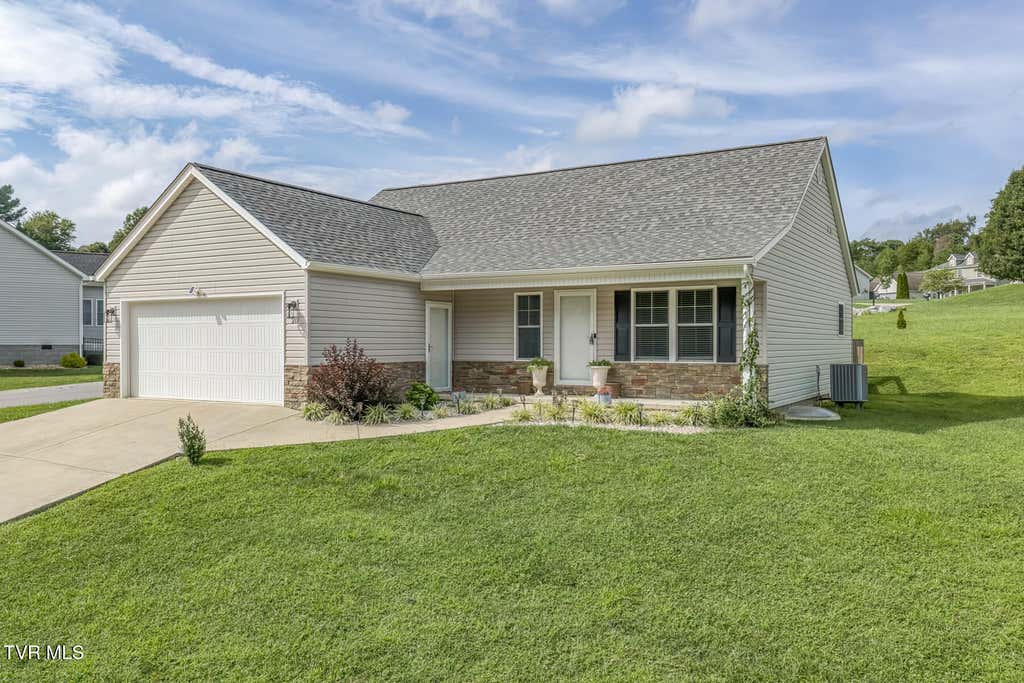 Photo of 211 Brighton Place, Bristol, TN 37620 (MLS # 9999519)