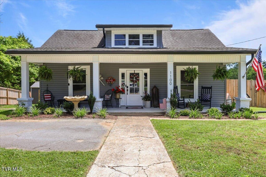 Photo of 1100 King Springs Road, Johnson City, TN 37601 (MLS # 9996520)