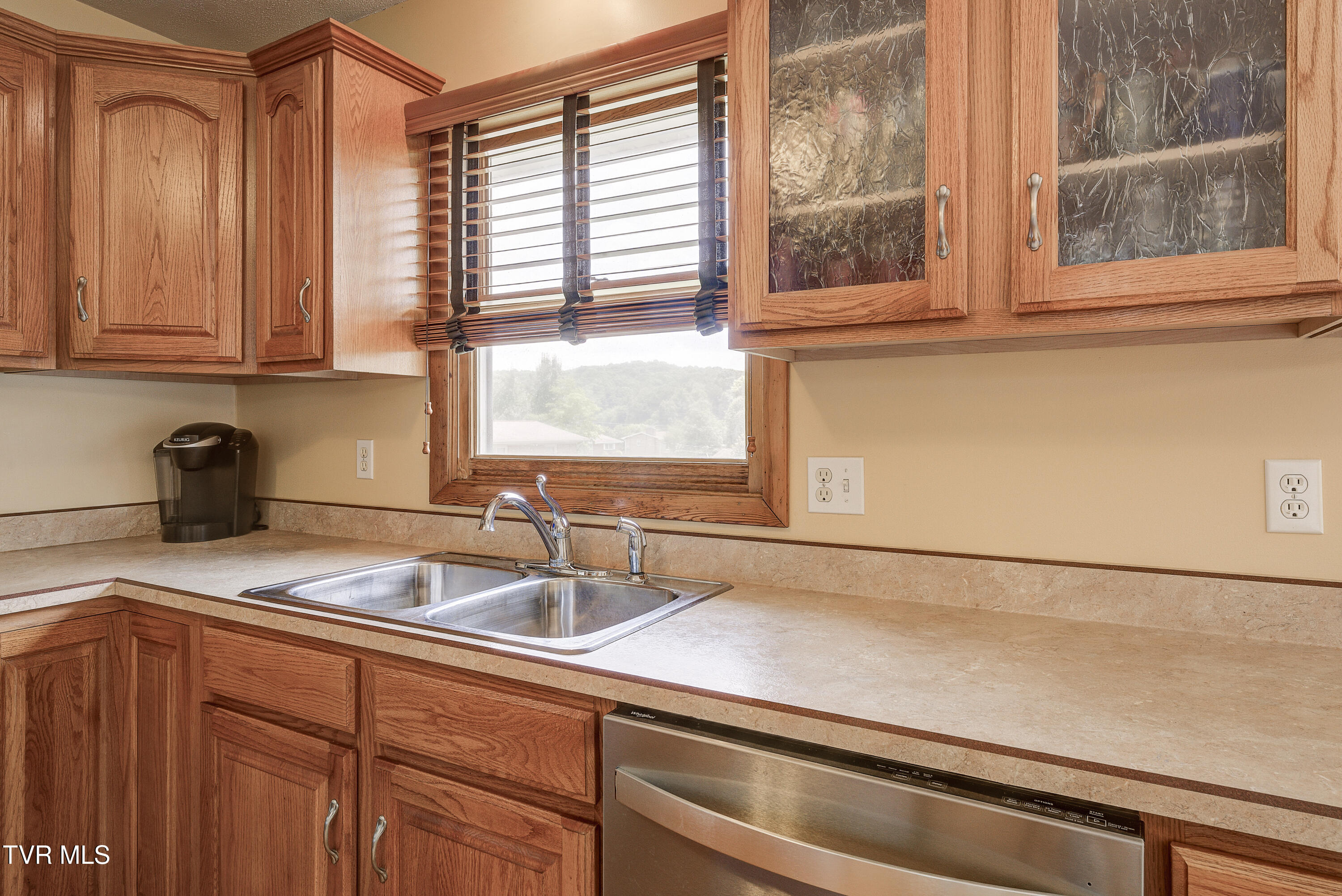296 Redstone Drive, Bluff City, Tennessee image 32