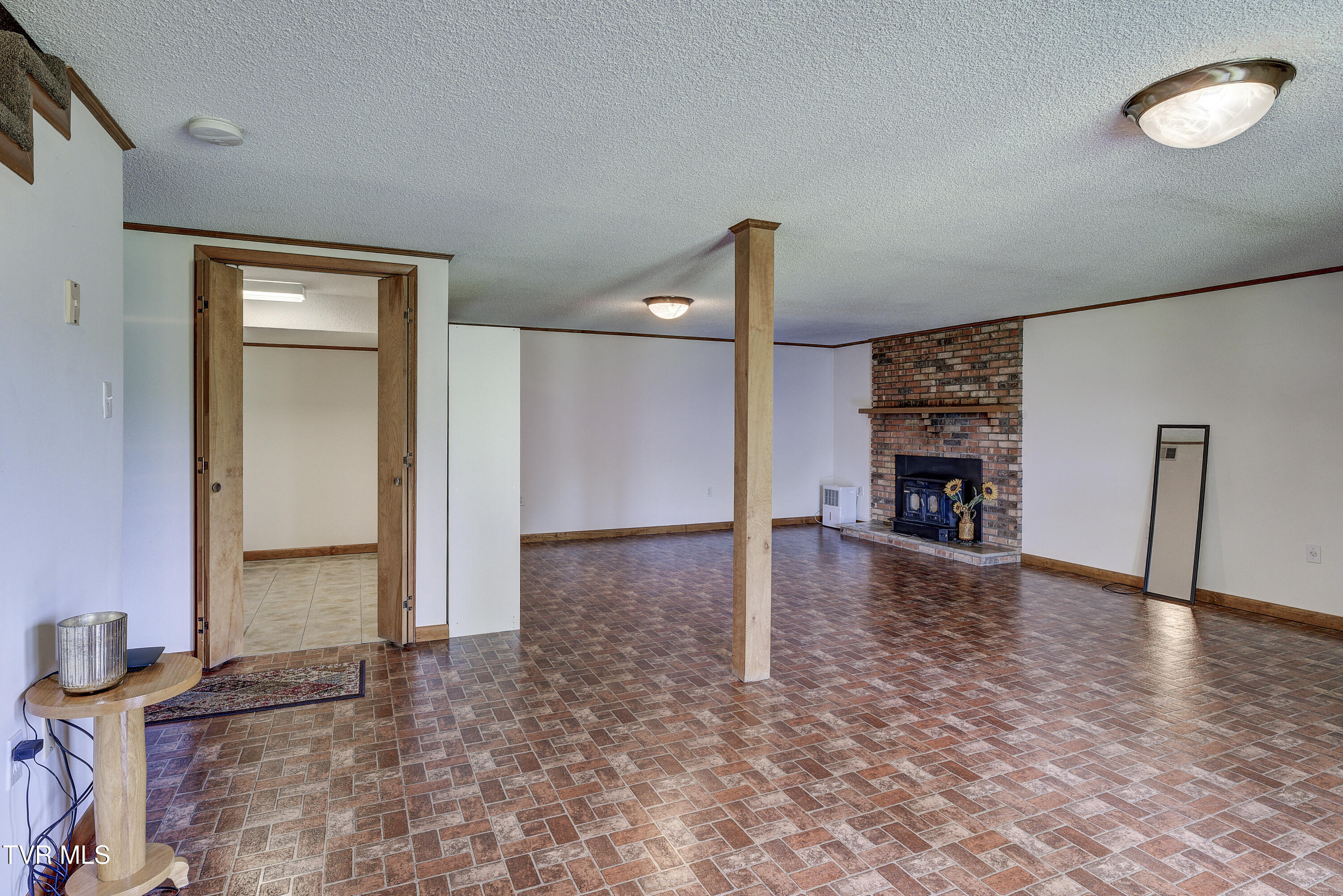 296 Redstone Drive, Bluff City, Tennessee image 20